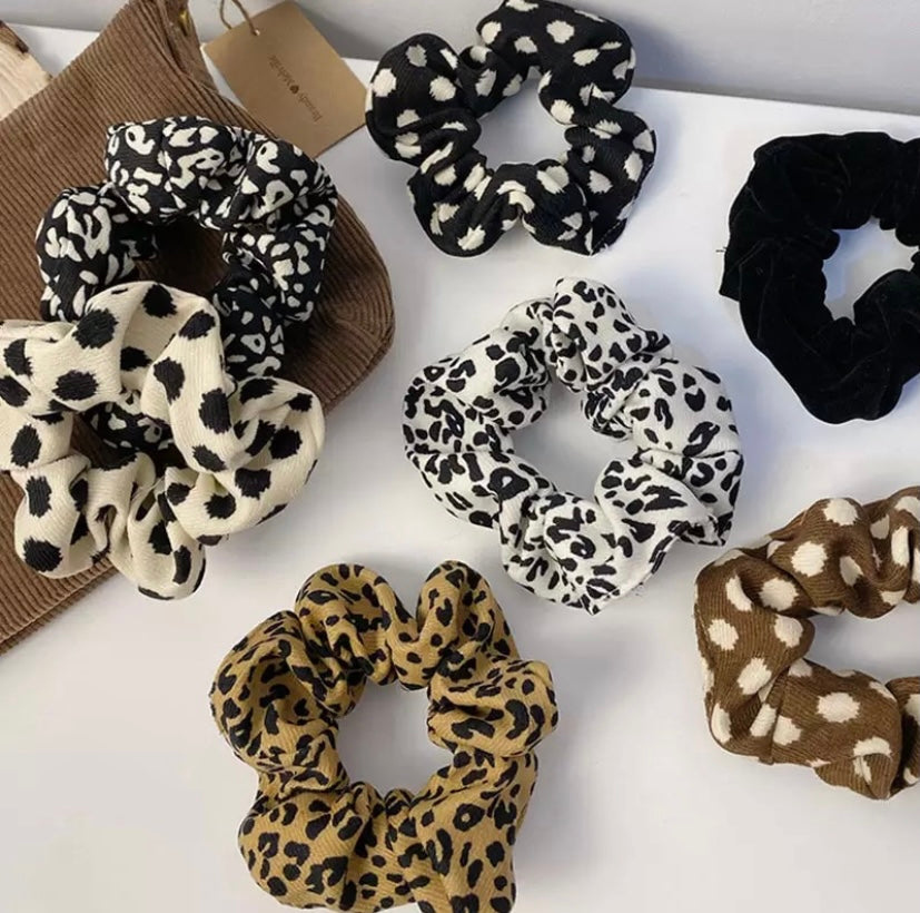 Patterned scrunchies